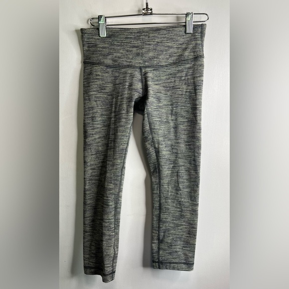 Lululemon Wunder Under Crop II Capri Leggings Size 4 - Picture 1 of 3